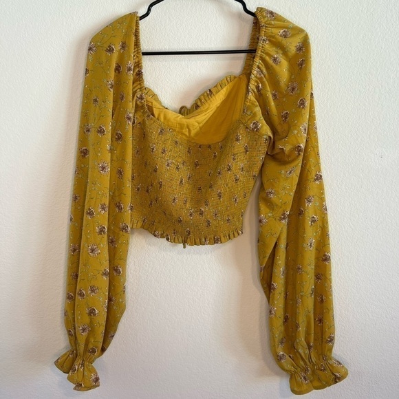 NWT Altar'd State Women's Yellow Floral Crop Top Lg. - Picture 4 of 12